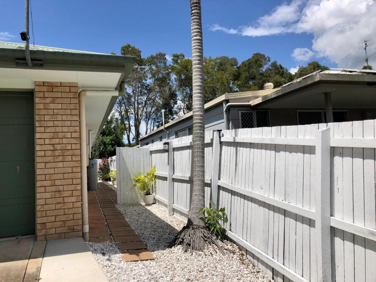 Private Outdoor Spa, Fire Pit, Cinema Room - The Cottage Coolum Beach Exterior photo